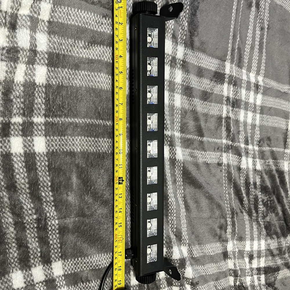 Black light - Picture 5 of 8